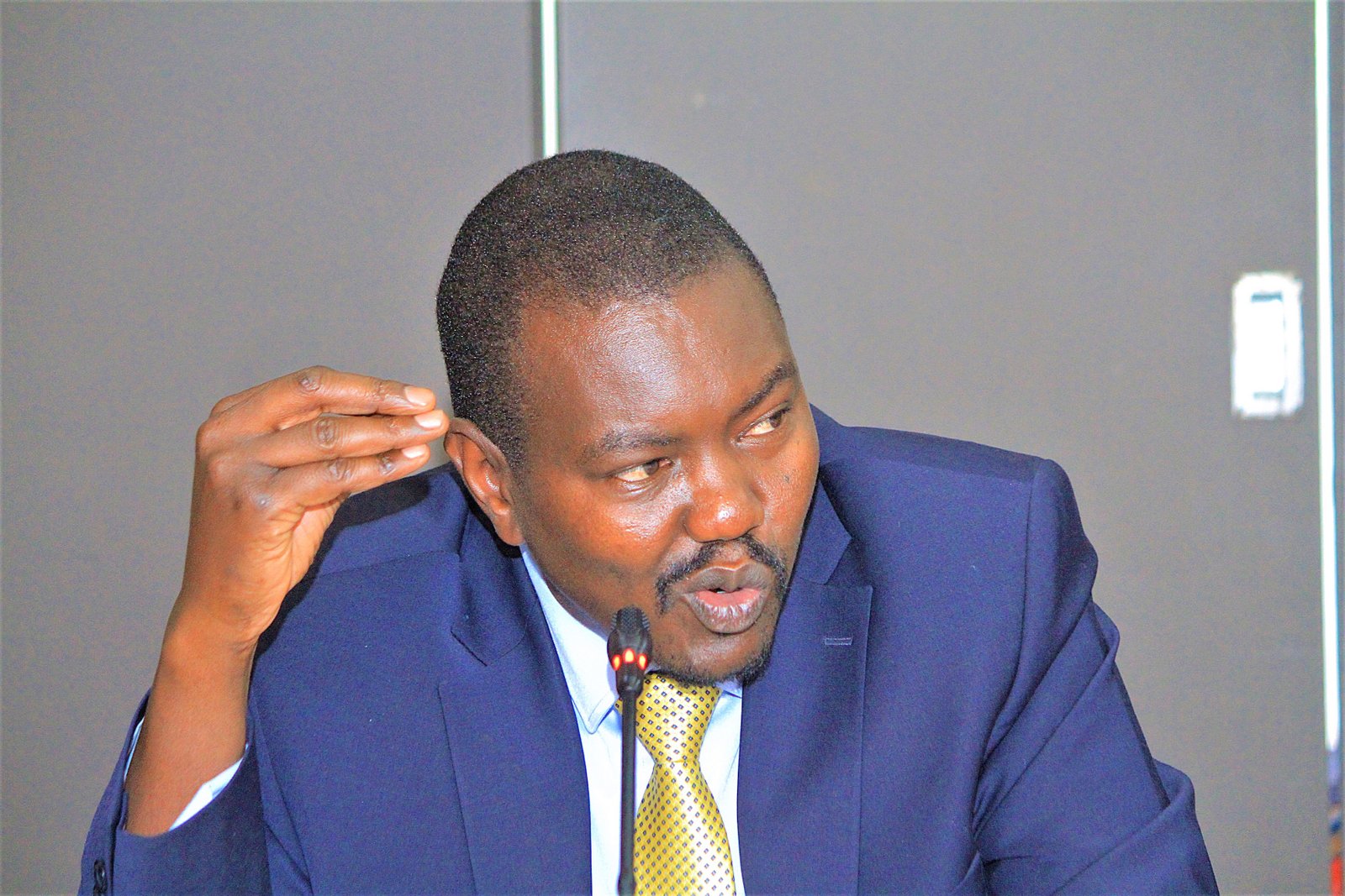 Jackson Mandago - 16