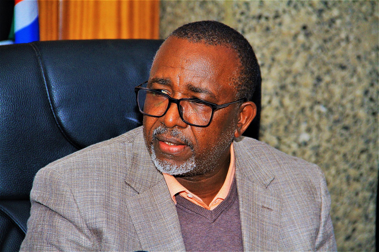 Mithika Linturi - 16